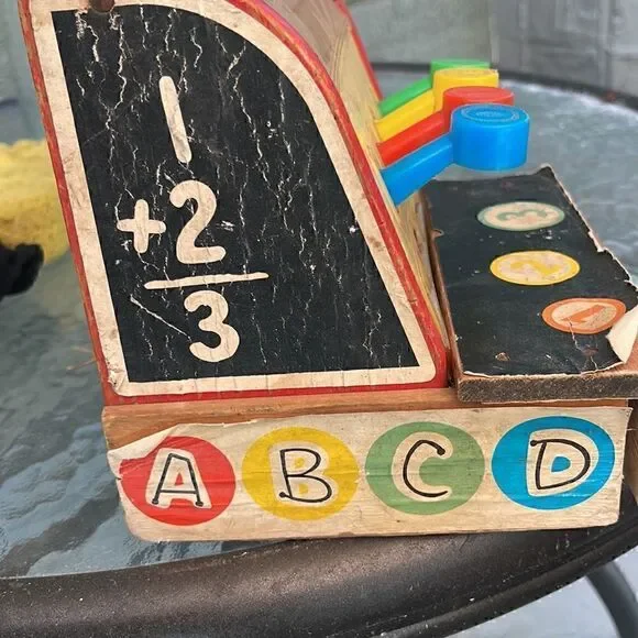 Fisher price972 1960 original cash register Bell, keys works, drawer opens.